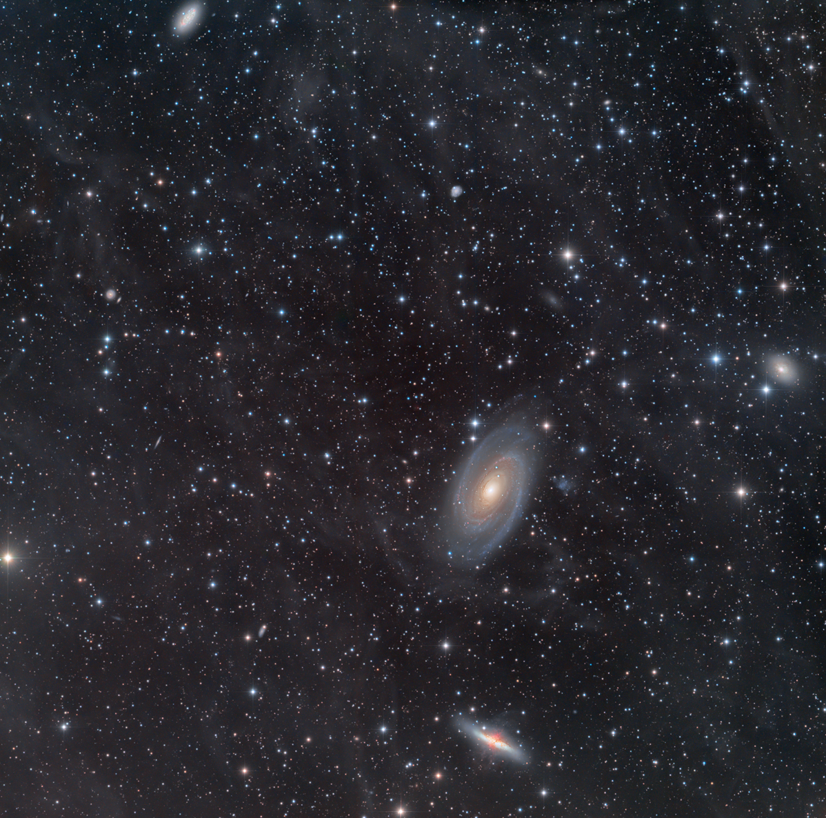 M81-M82-LRGB15-30.jpg