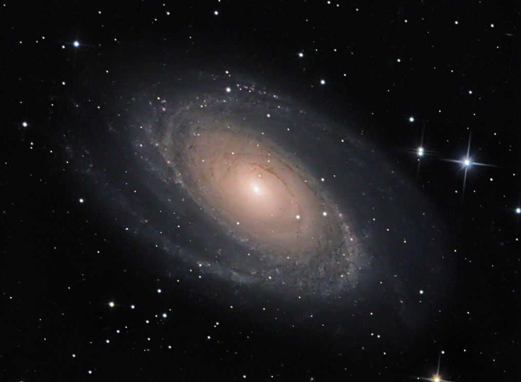 M81_HDR_ABE-cou_bleu_web.jpg