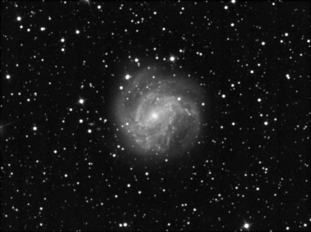 M83-28-05-2011-L-1-1024.jpg