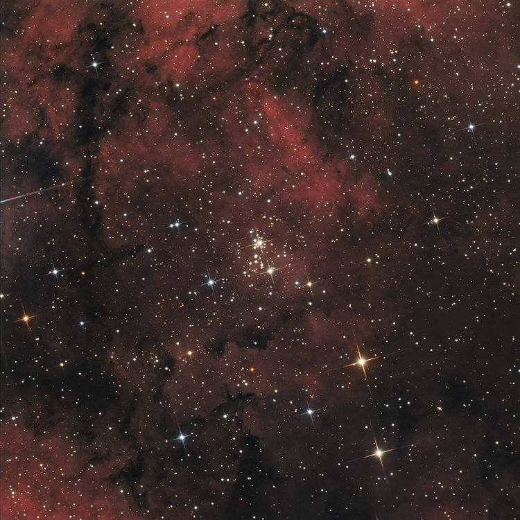 NGC6910-HaRGB_1000.jpg