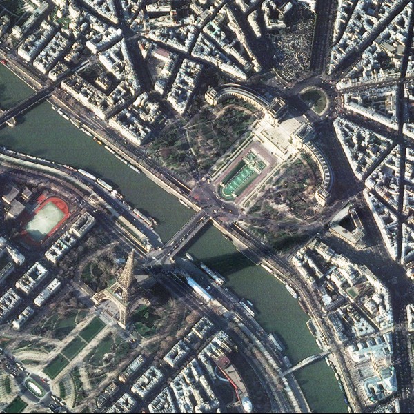 Pleiades---Paris---Tour-Eiffel---18-01-2012.jpg