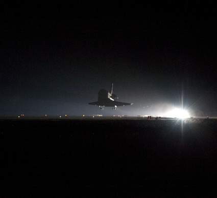 STS-130_landing-m.jpg