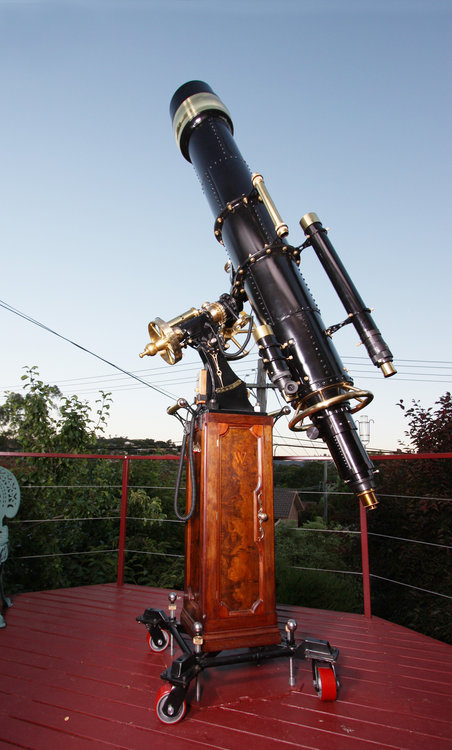 The_great_wetherell_refractor_steampunk_telescope_for_wiki.jpg