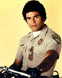 erik_estrada-thumb-387x482.jpg&sa=X&ei=OqJ1VYbaKoGnUMKwgVg&ved=0CAkQ8wc&usg=AFQjCNEpklYEqc3qtAkRSIx_YMruwlch5Q