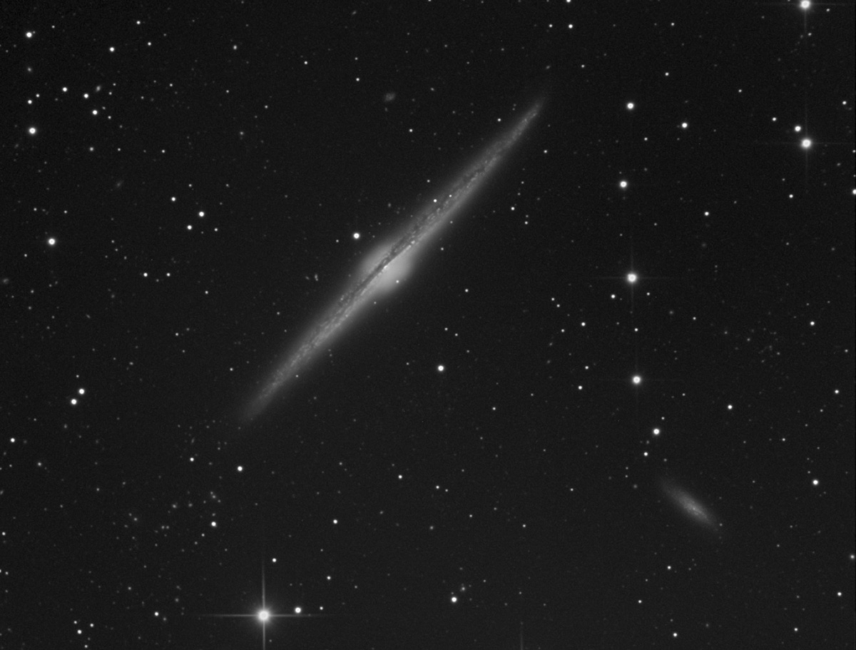 ngc4565_16_4nb.jpg?psid=1