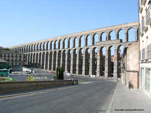 espagne-segovie-aqueduc-romain-gf.jpg