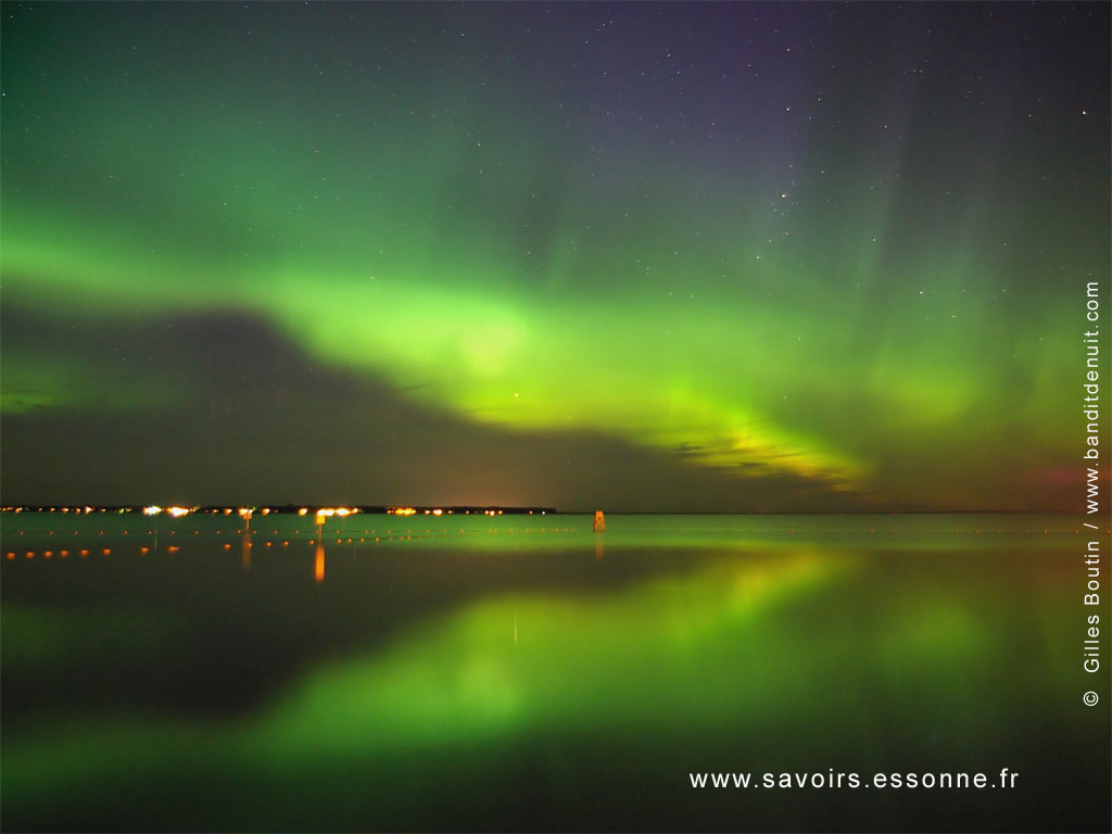 fond-ecran-aurores-boreales.jpg