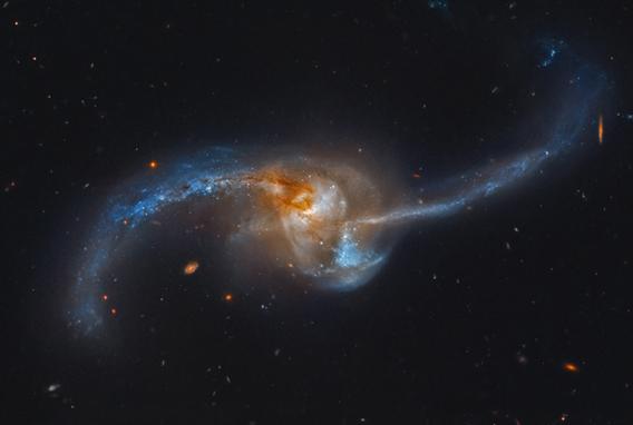 hst_pugh_NGC2623.jpg.CROP.article568-large.jpg