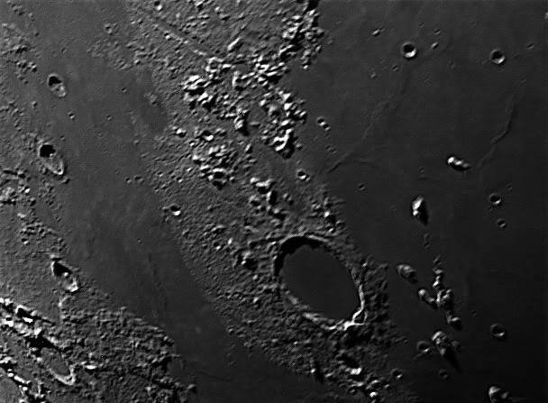 luna_20120201_01.jpg