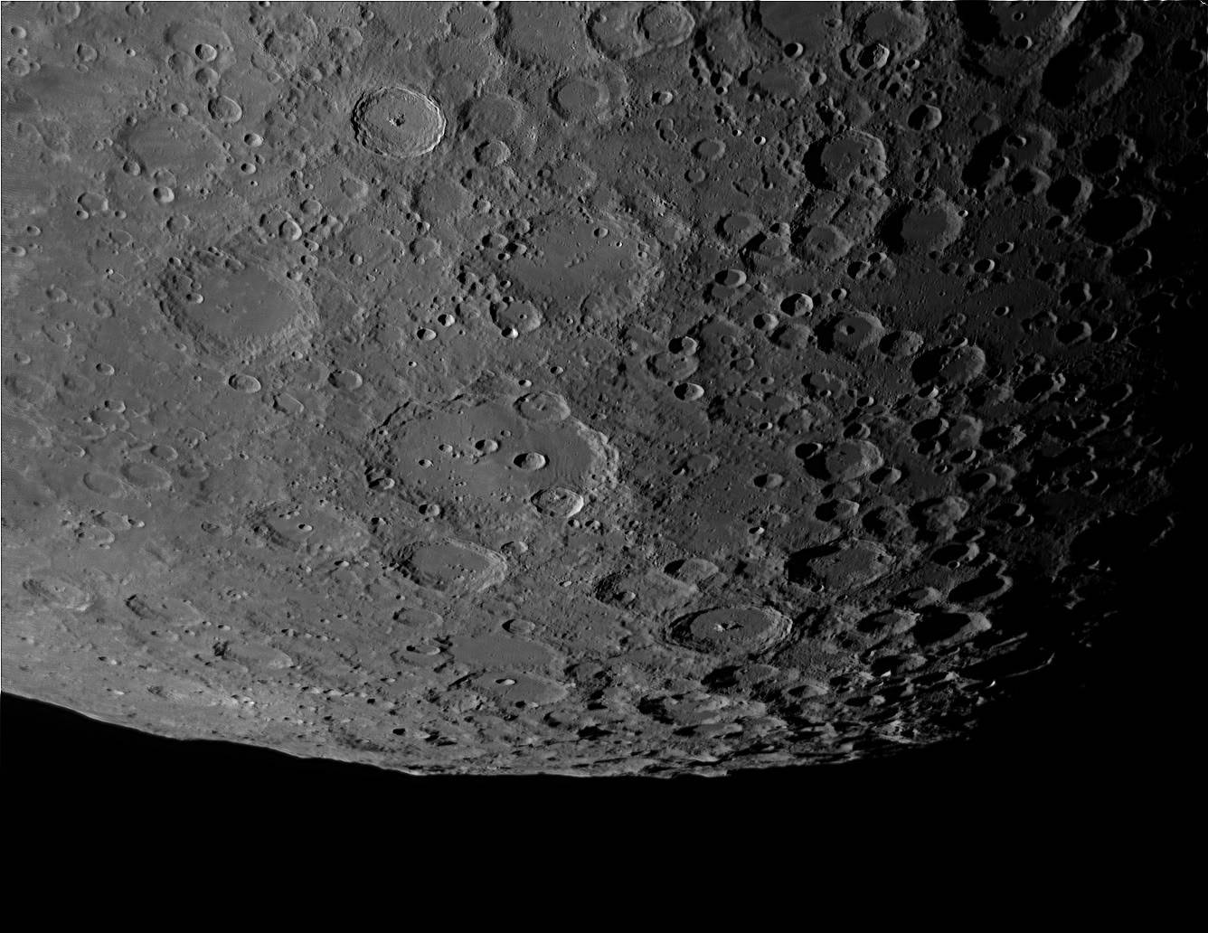 luna_20120808_clavius.jpg