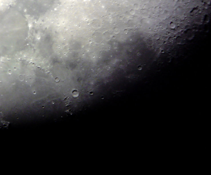 lune-c2f06e.jpg