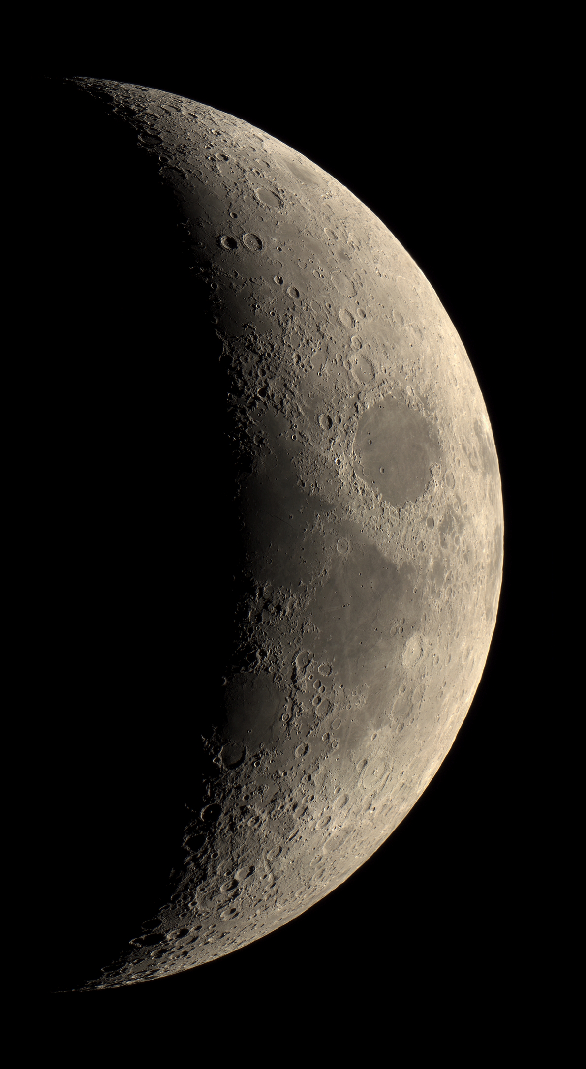 lune230415-c8-40-couleur-.jpg