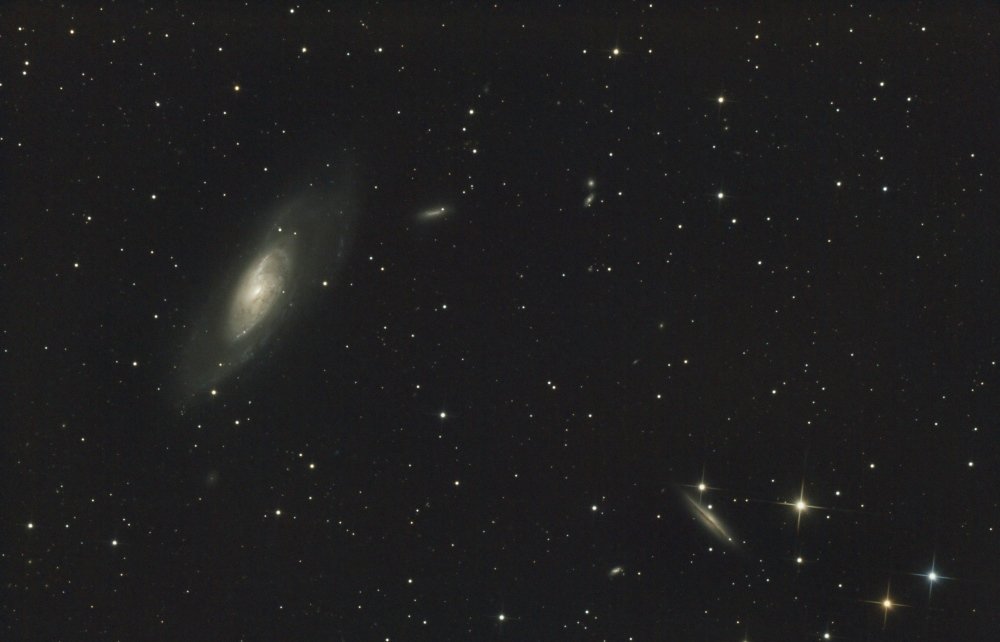 m106_iris2_p3_g2_petit.jpg