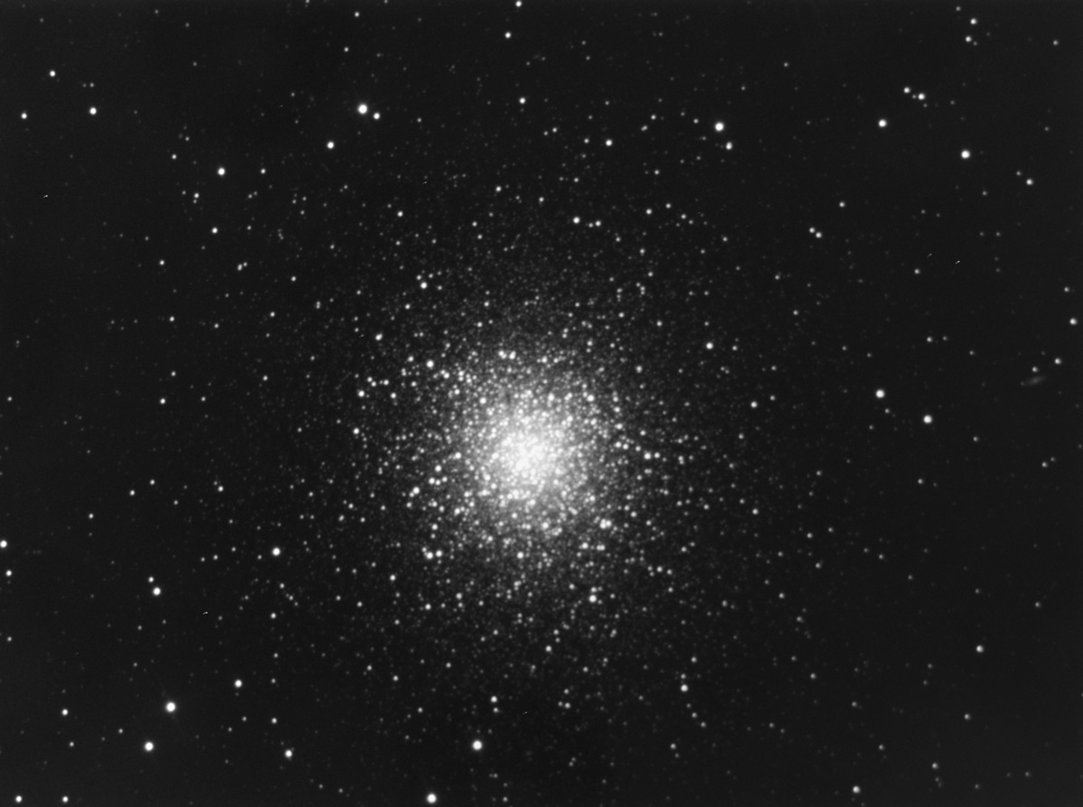 m13_atik16hr_iris.jpg