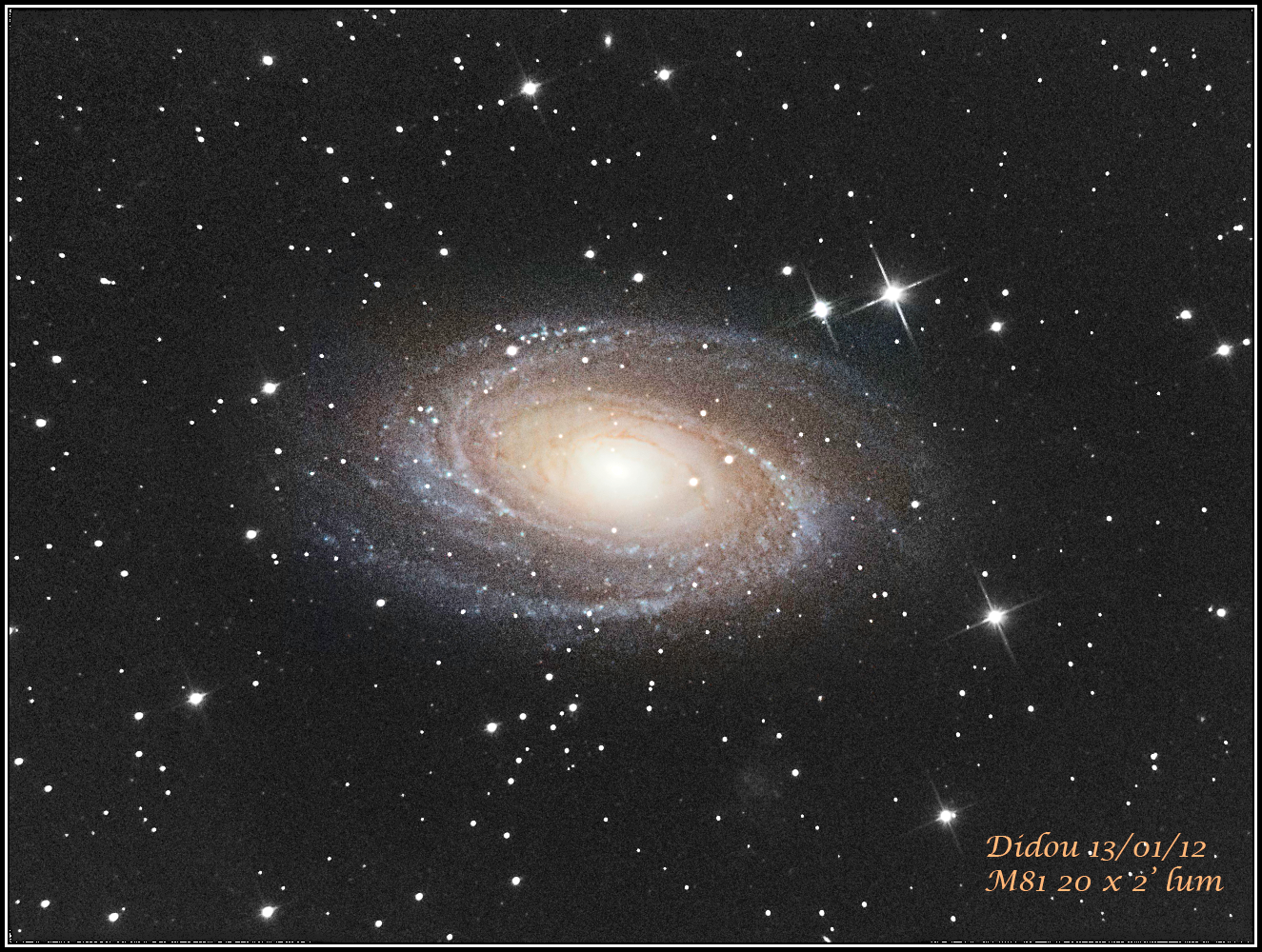 m81couleur.png