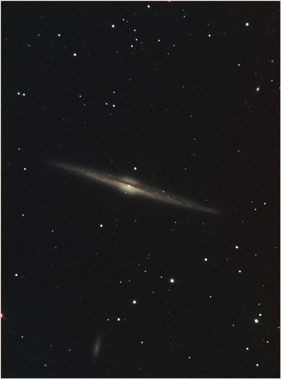 ngc4565_atik_15_4_2010_fina.jpg