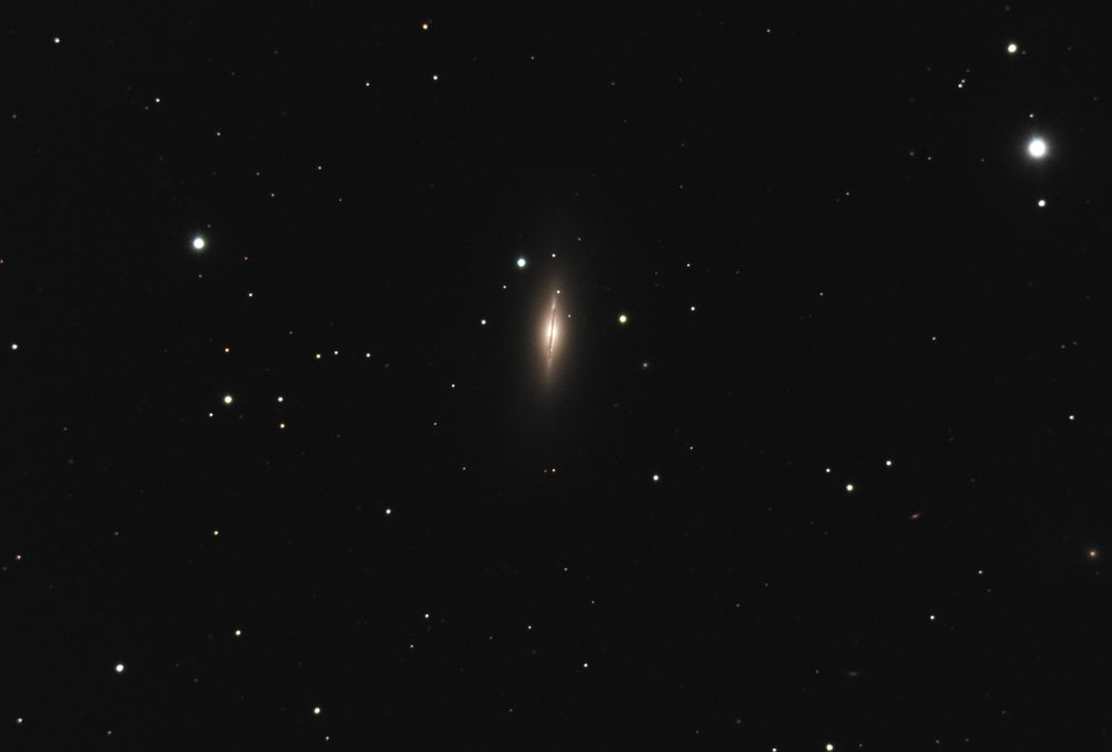 ngc5866_2012_06_15_vignette_forum.jpg