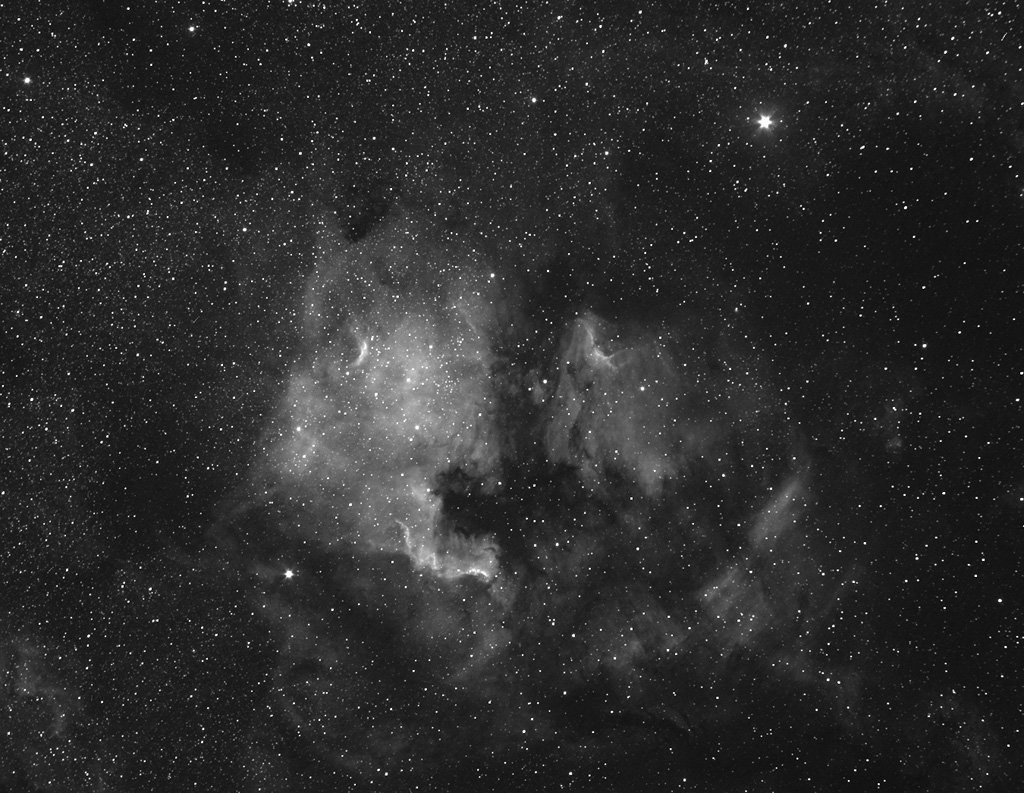 ngc7000-135mm-Ha-210911-15x5mn-r.jpg