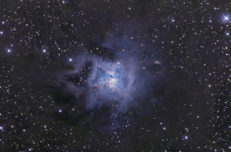 ngc7023_20110701_wahisto_800px.jpg