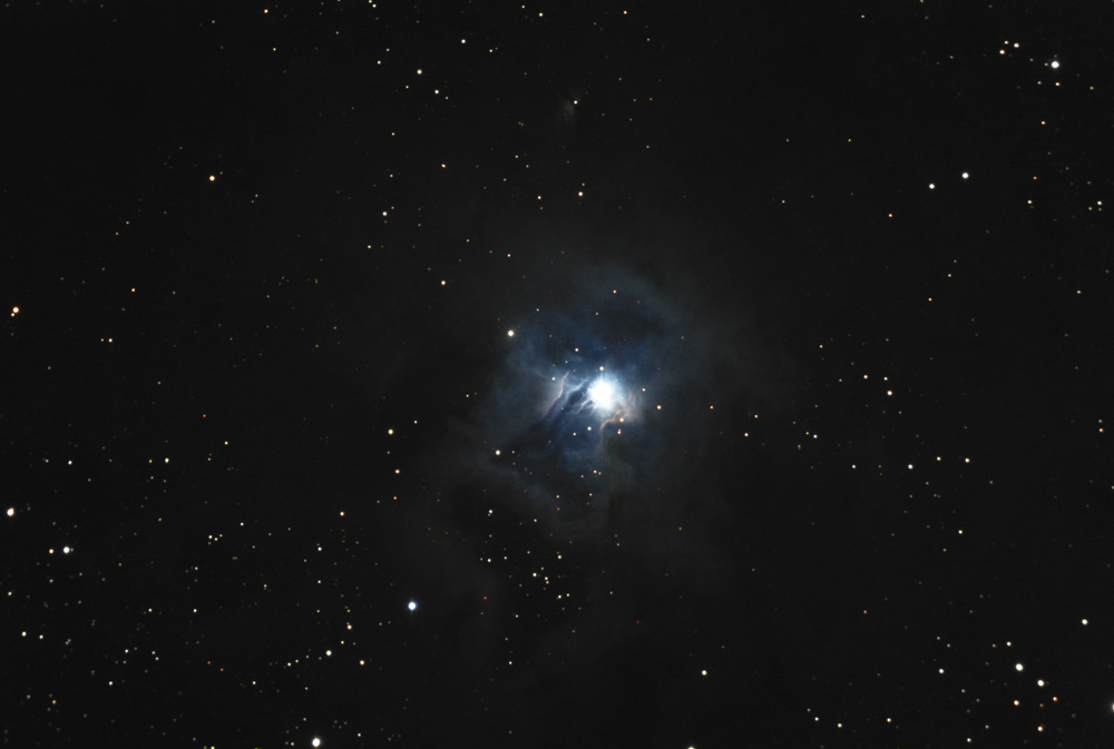 ngc7023_2011_07_30_vignette_forum.jpg