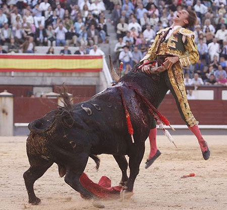 spanish-matador-israel-lancho-gored-pic-getty-935764200.jpg