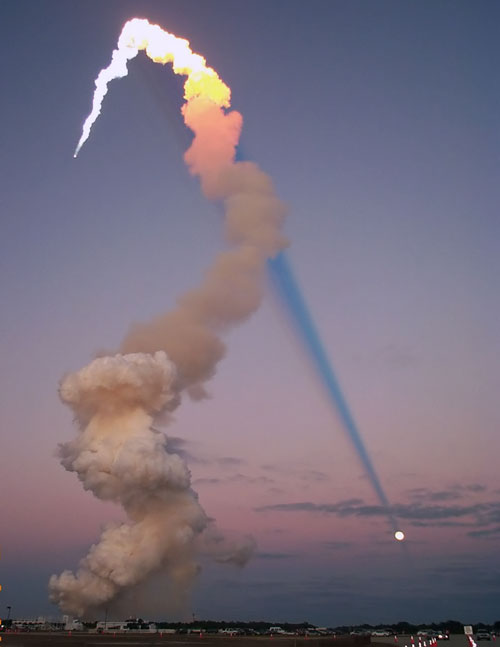 sts98plume_nasa.jpg