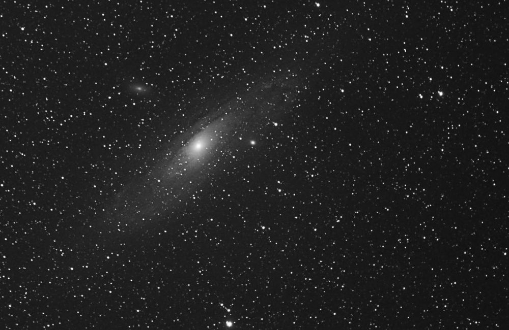 M31.thumb.jpg.00d1f4ae74f37fff4a4201bc3d071495.jpg