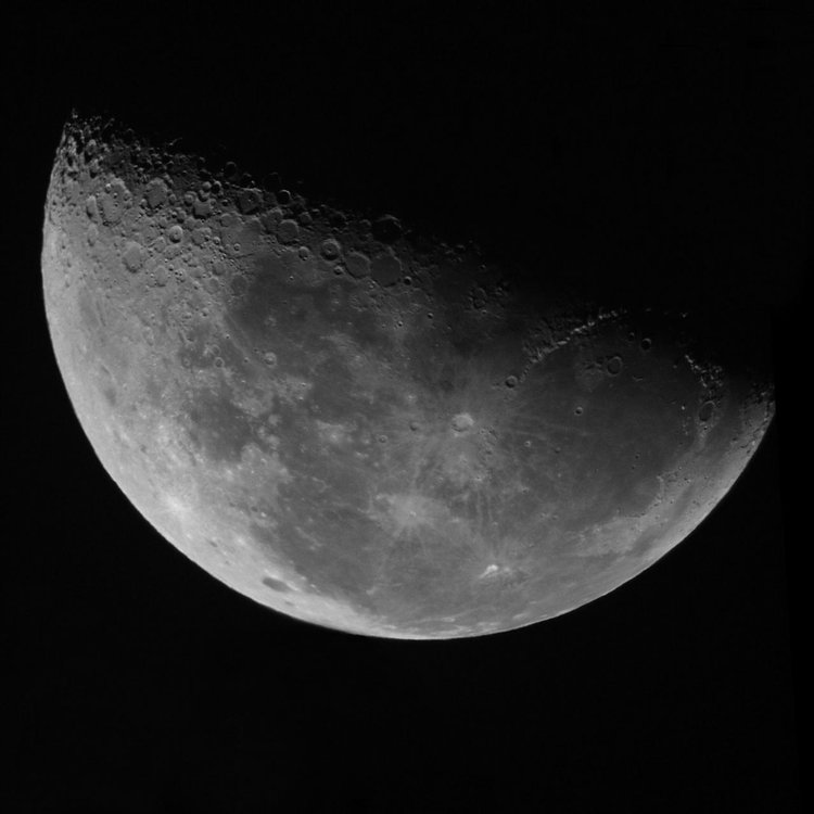 lune333.thumb.jpg.8027be70e6e7b9d201e1103a911920ff.jpg