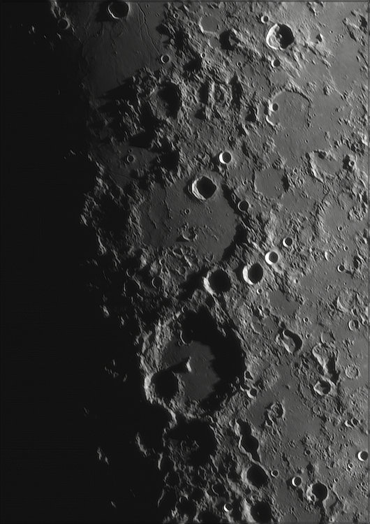 Moon_214751_Newtonx2-637ap40_grad4_ap1949-astra1-gimp.jpg