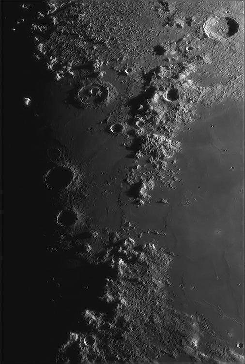 Moon_215354_Newtonx2-718ap40_grad4_ap1849-astra1-gimp.jpg