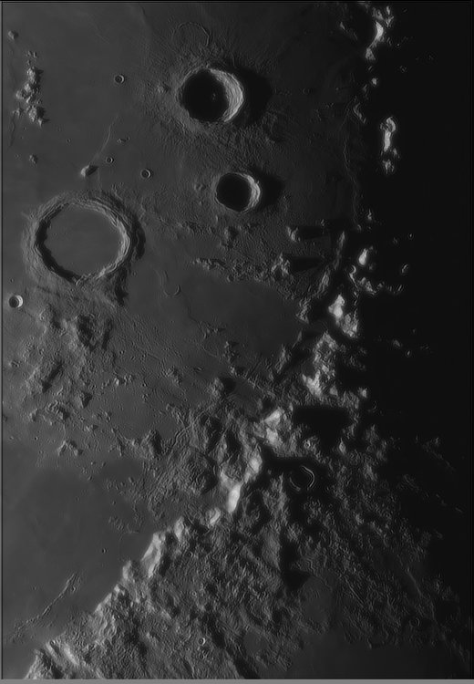 Moon_062401_newtonx2-1266ap40_grad4_ap1638-astra1.jpg